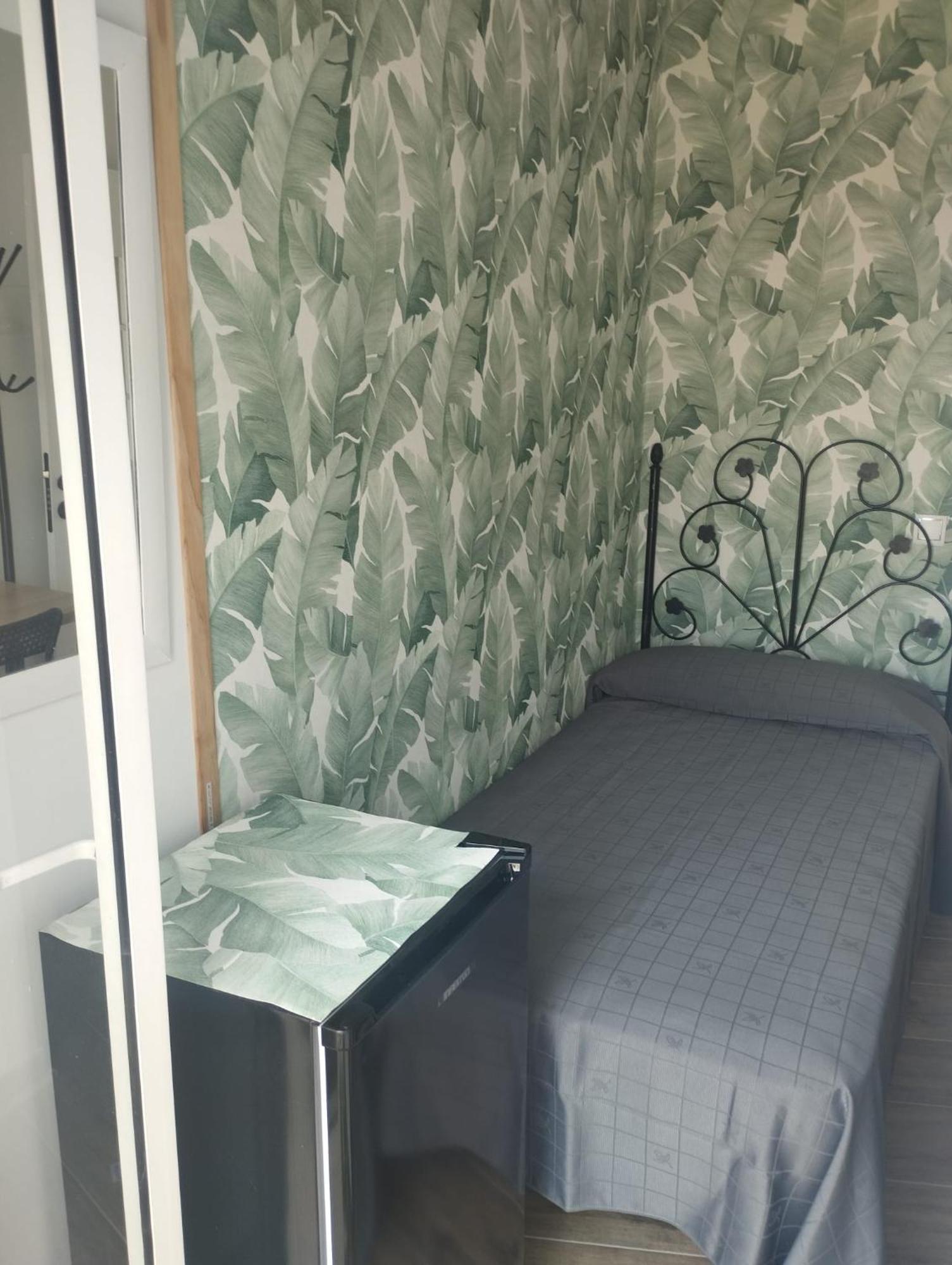 Cervantes Rooms Кадис Екстериор снимка